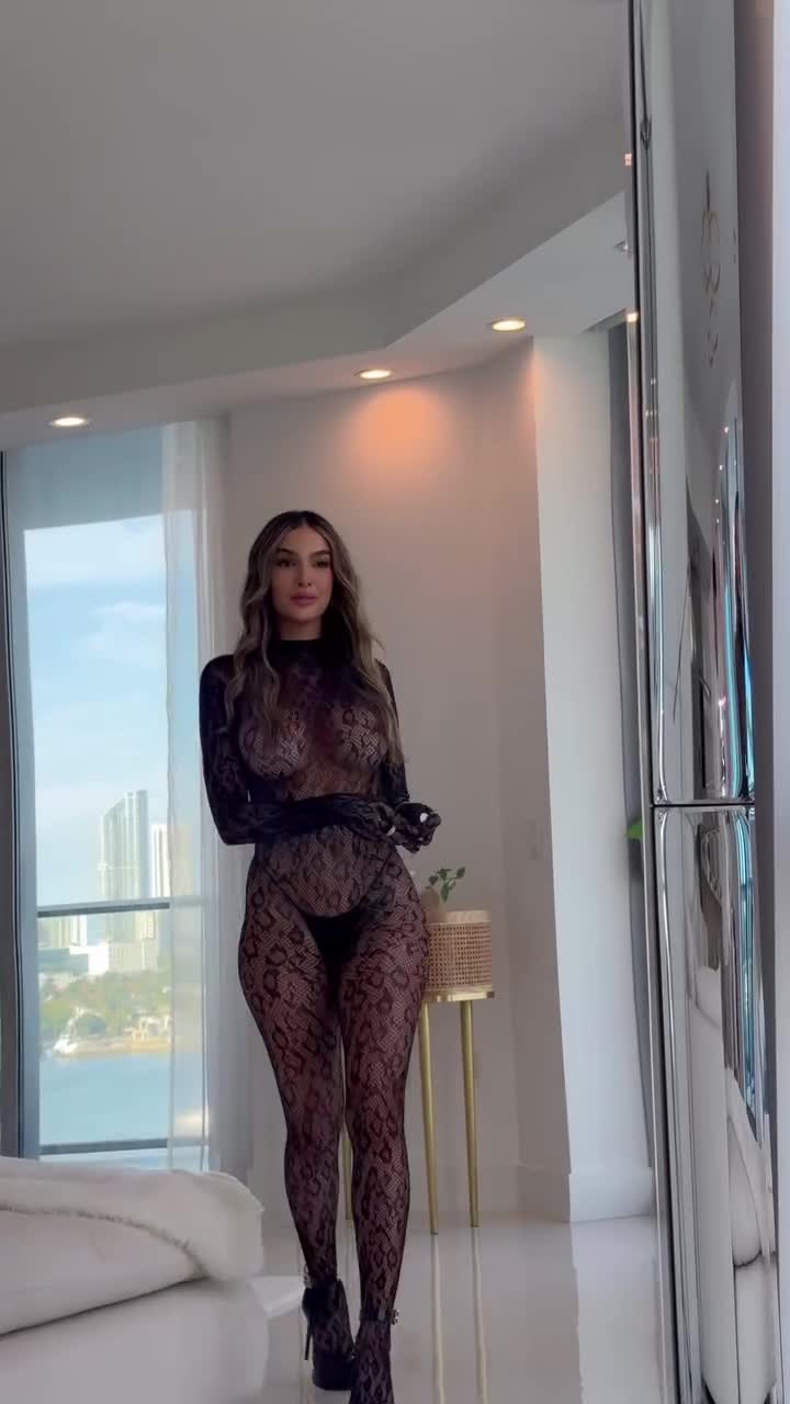 Video 882876 from Lyna Perez
