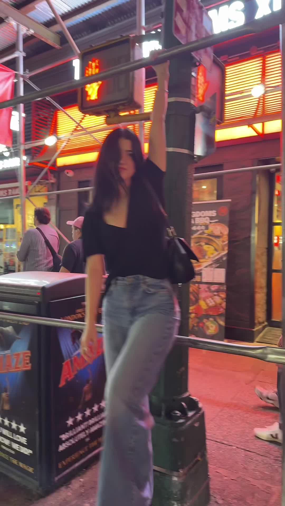 Video 882899 from Charli D'Amelio / Charli Damelio