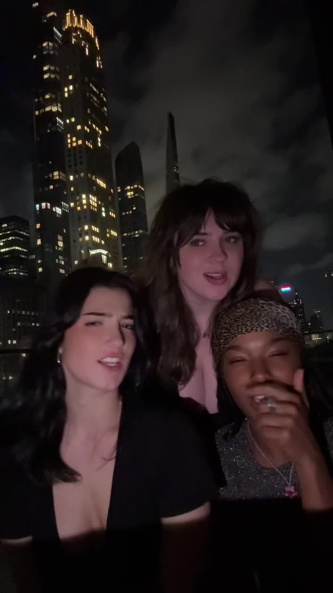 Video 882909 from Charli D'Amelio / Charli Damelio