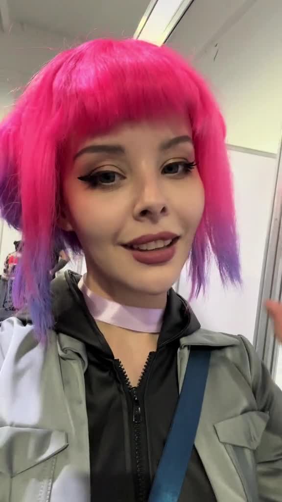 Video 883443 from Disharmonica / Helly Valentine