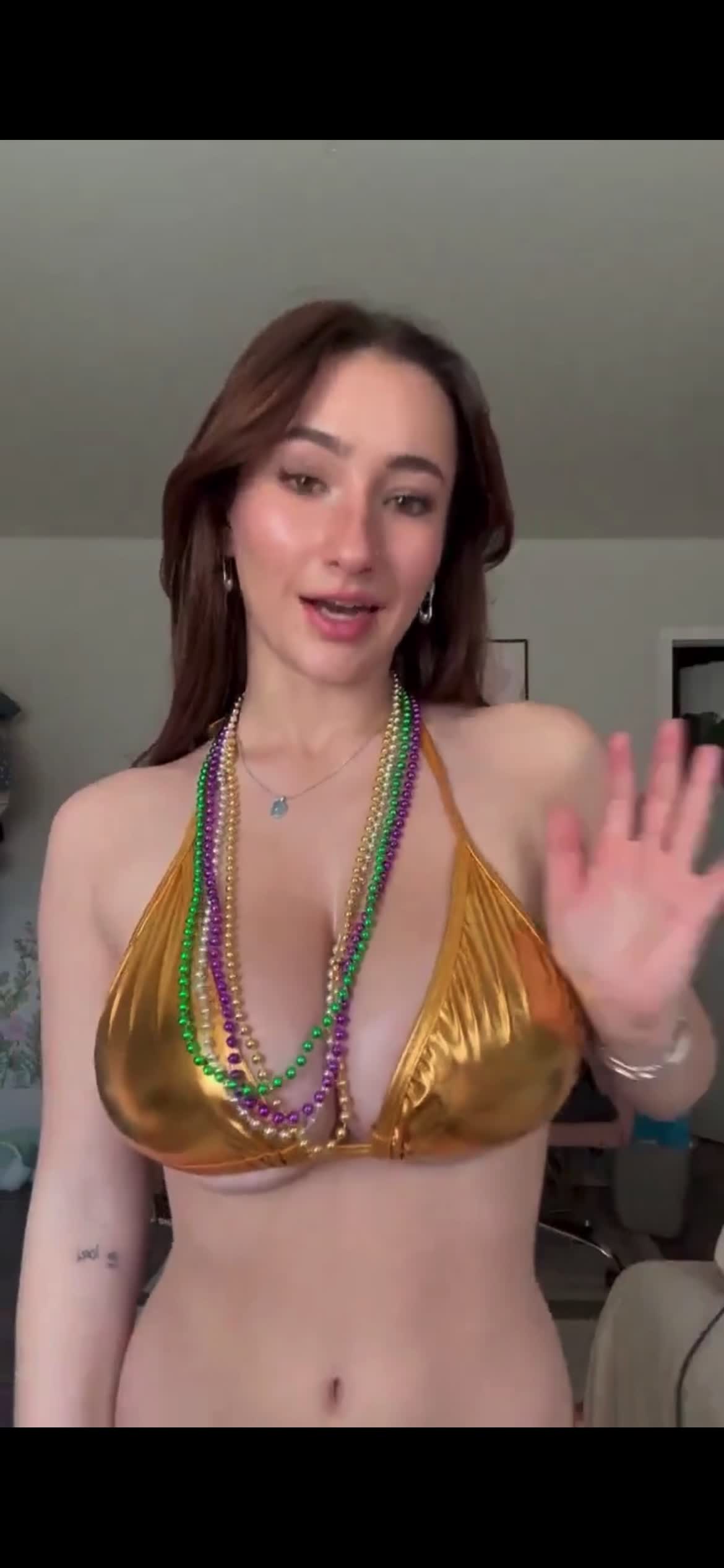 Video 883567 from Nnevelpappermann | Devon Shae