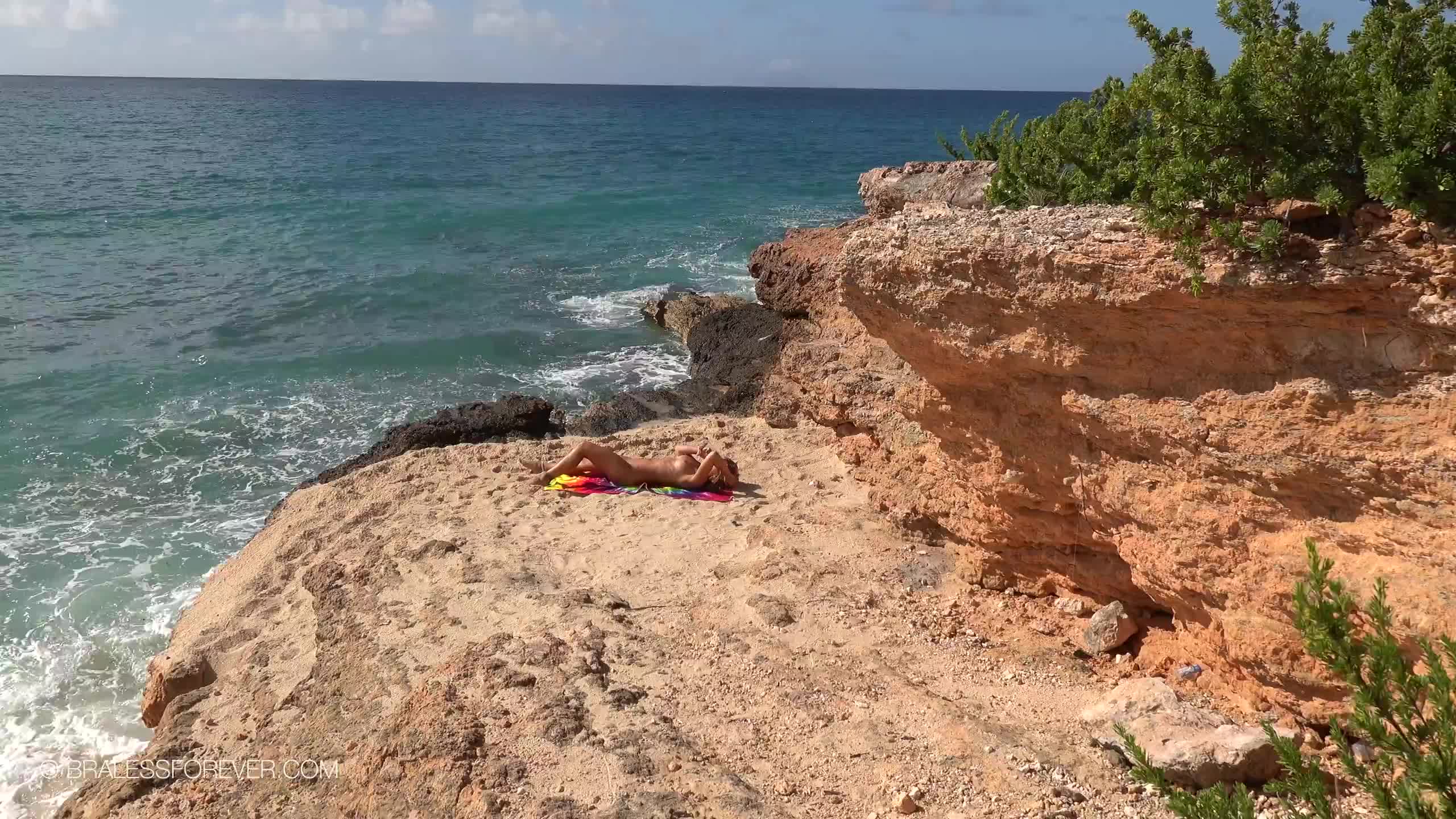 Video 883714 from Bitchinbubba / bralessforever