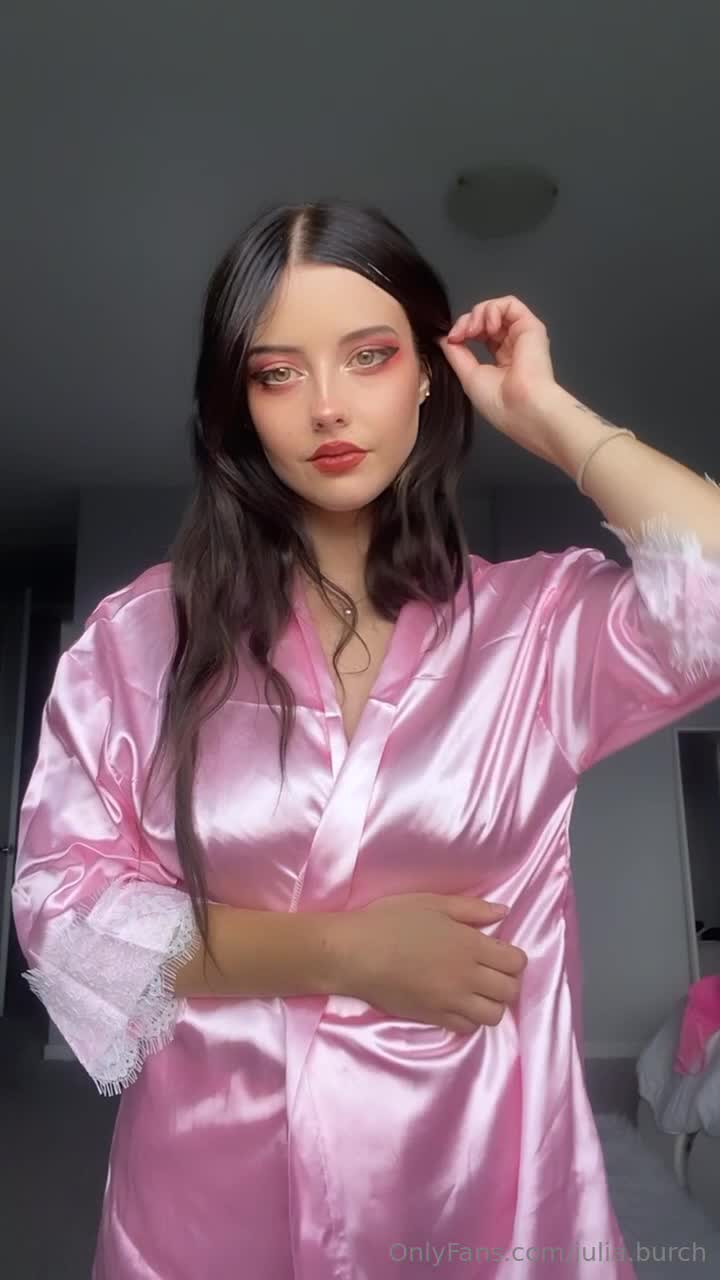 Video 884028 from Burch twins