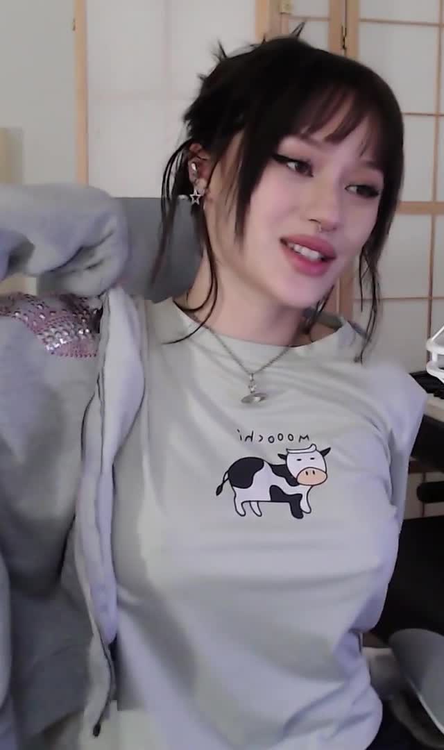 Video 884671 from JadeyAnh | vylerria