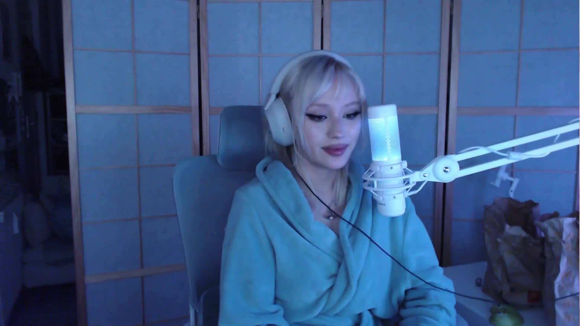 Video 884669 from JadeyAnh | vylerria