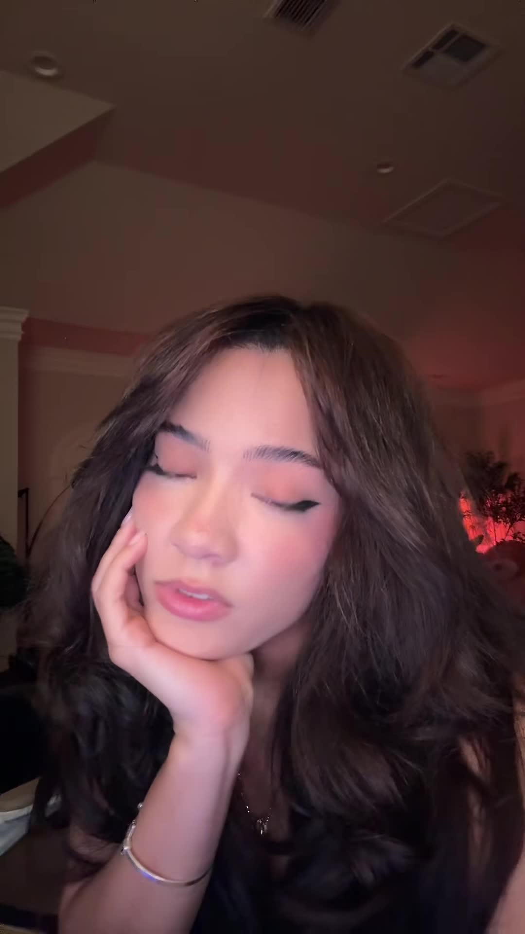 Video 884850 from Cinnabrit