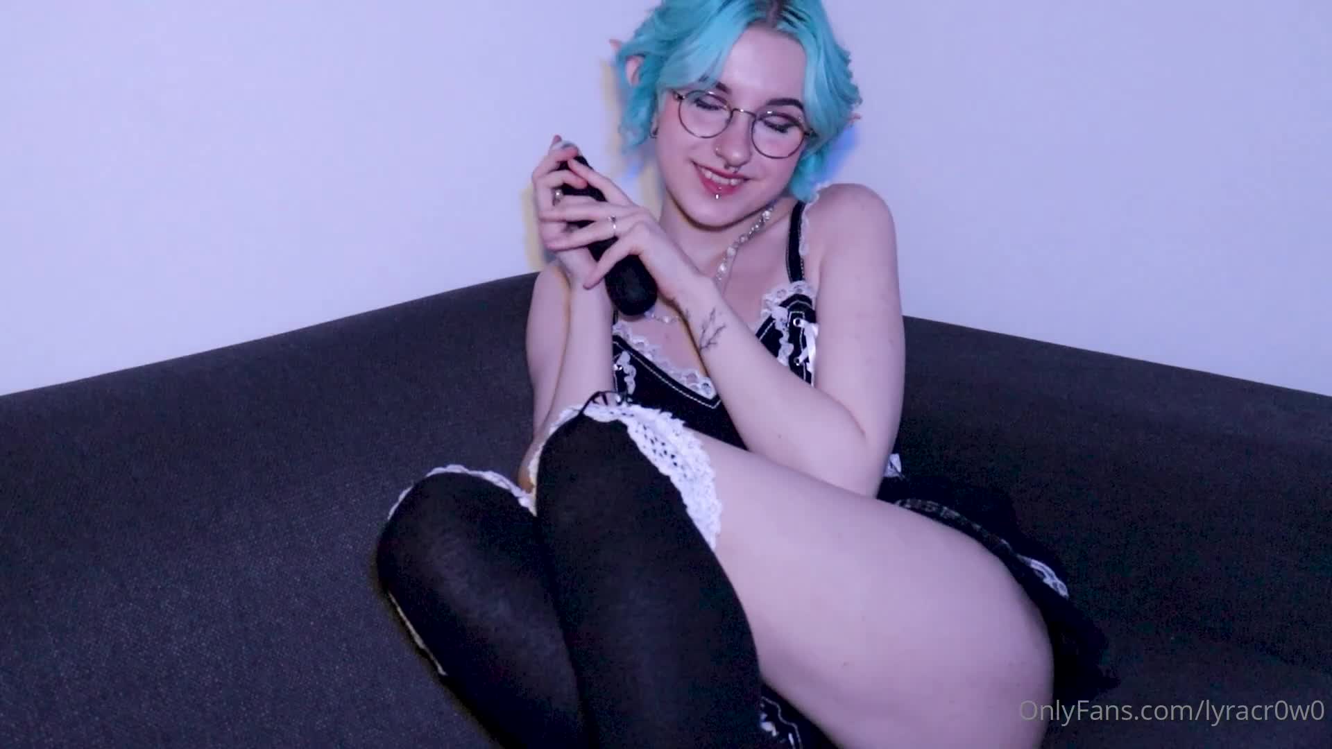 Video 884978 from Lyra Crow | lyracr0w0