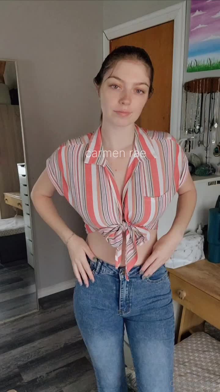 Video 886940 from Makoshake / Carmen Rae