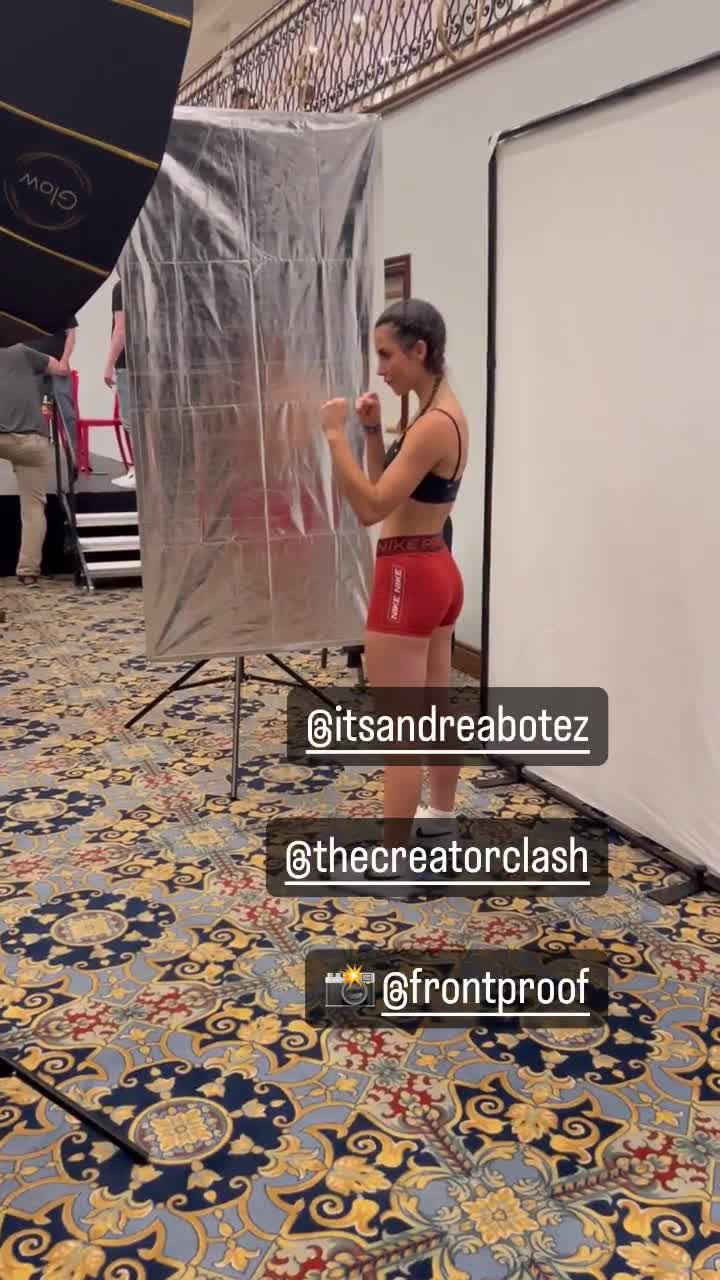 Video 886979 from Andrea Botez (leaks = ban)