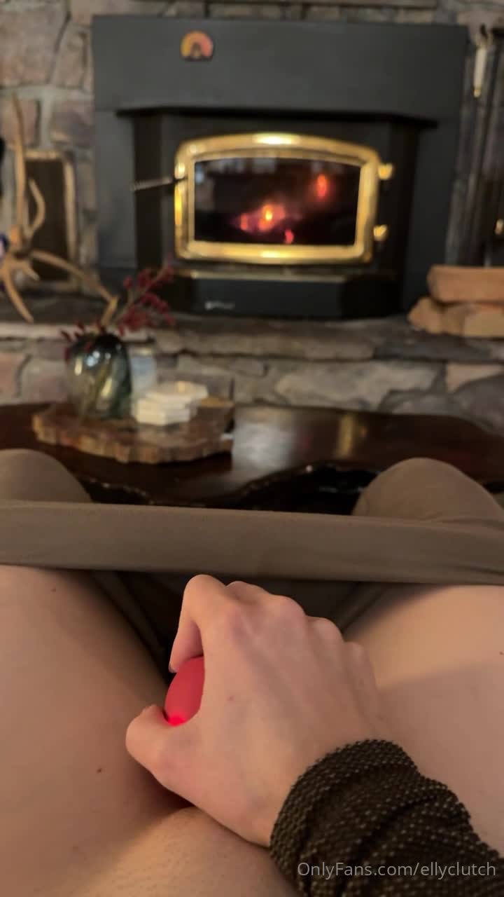 Video 887059 from Elly Clutch / PeachGoneWild