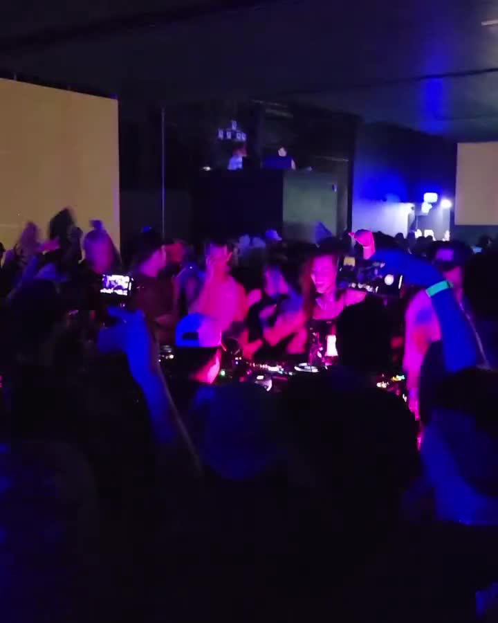 Video 887345 from Andrea Botez (leaks = ban)