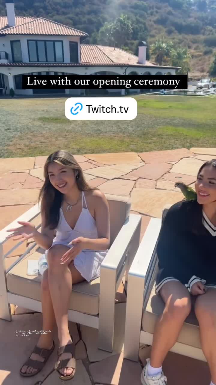 Video 887359 from Andrea Botez (leaks = ban)