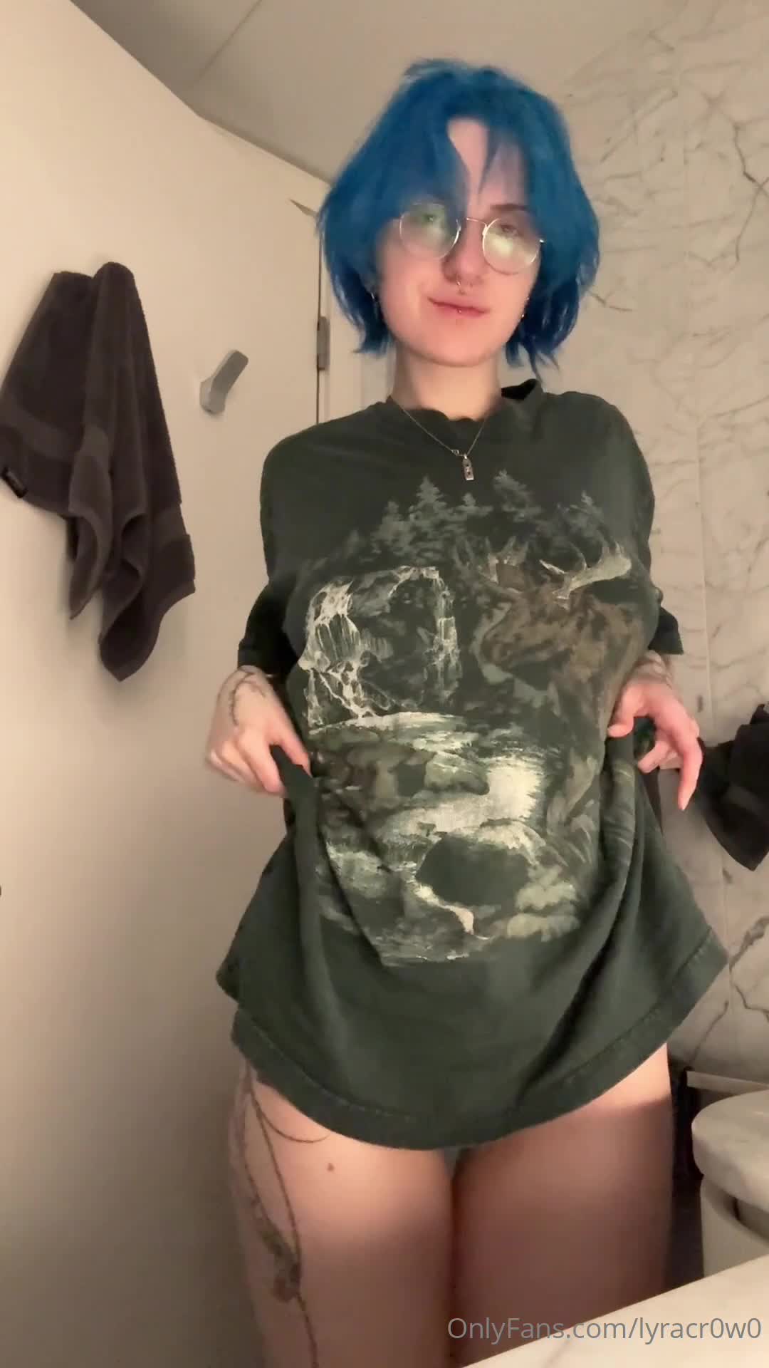 Video 887542 from Lyra Crow | lyracr0w0