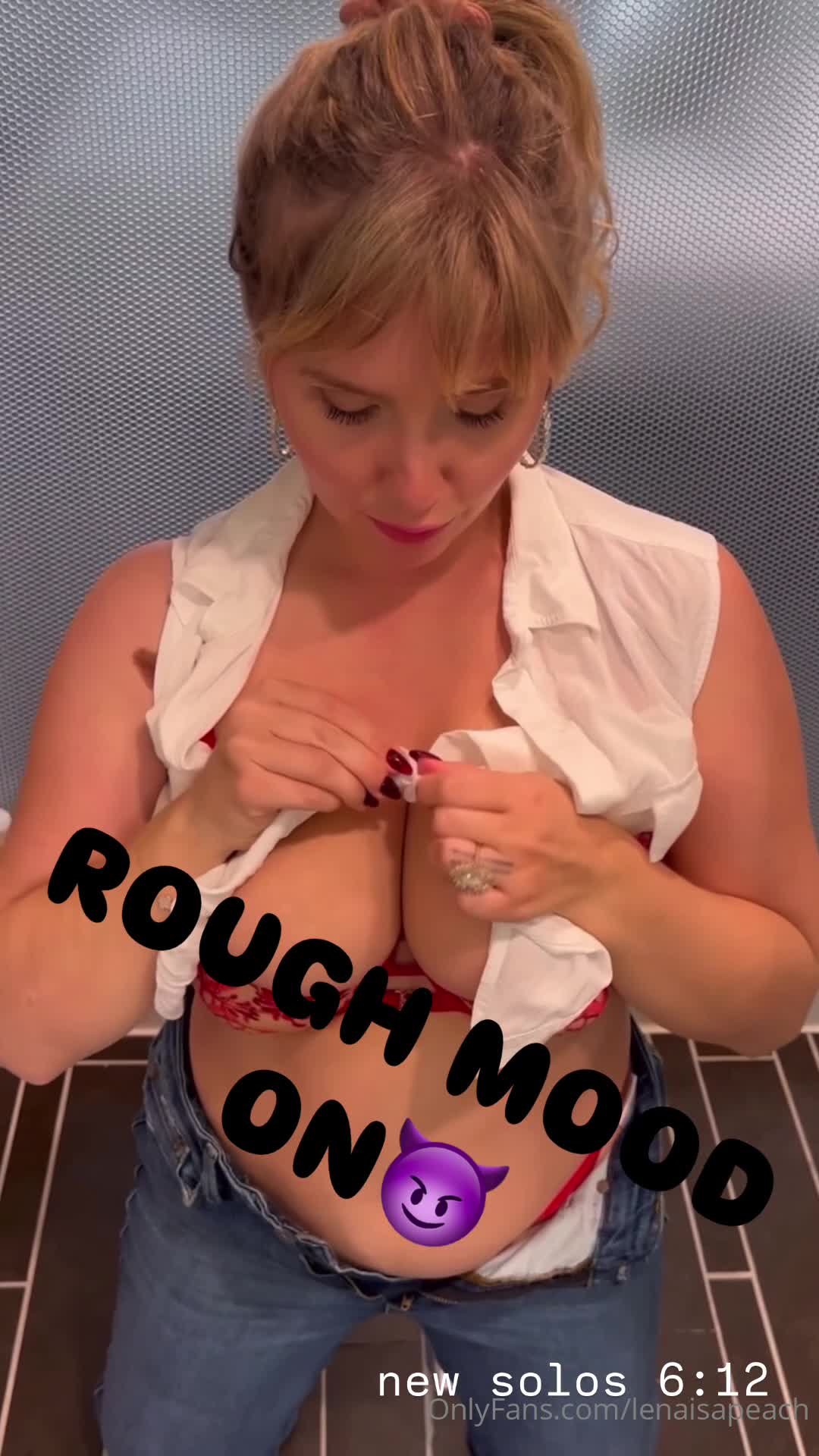 Video 887682 from Lena Paul / lenaisapeach