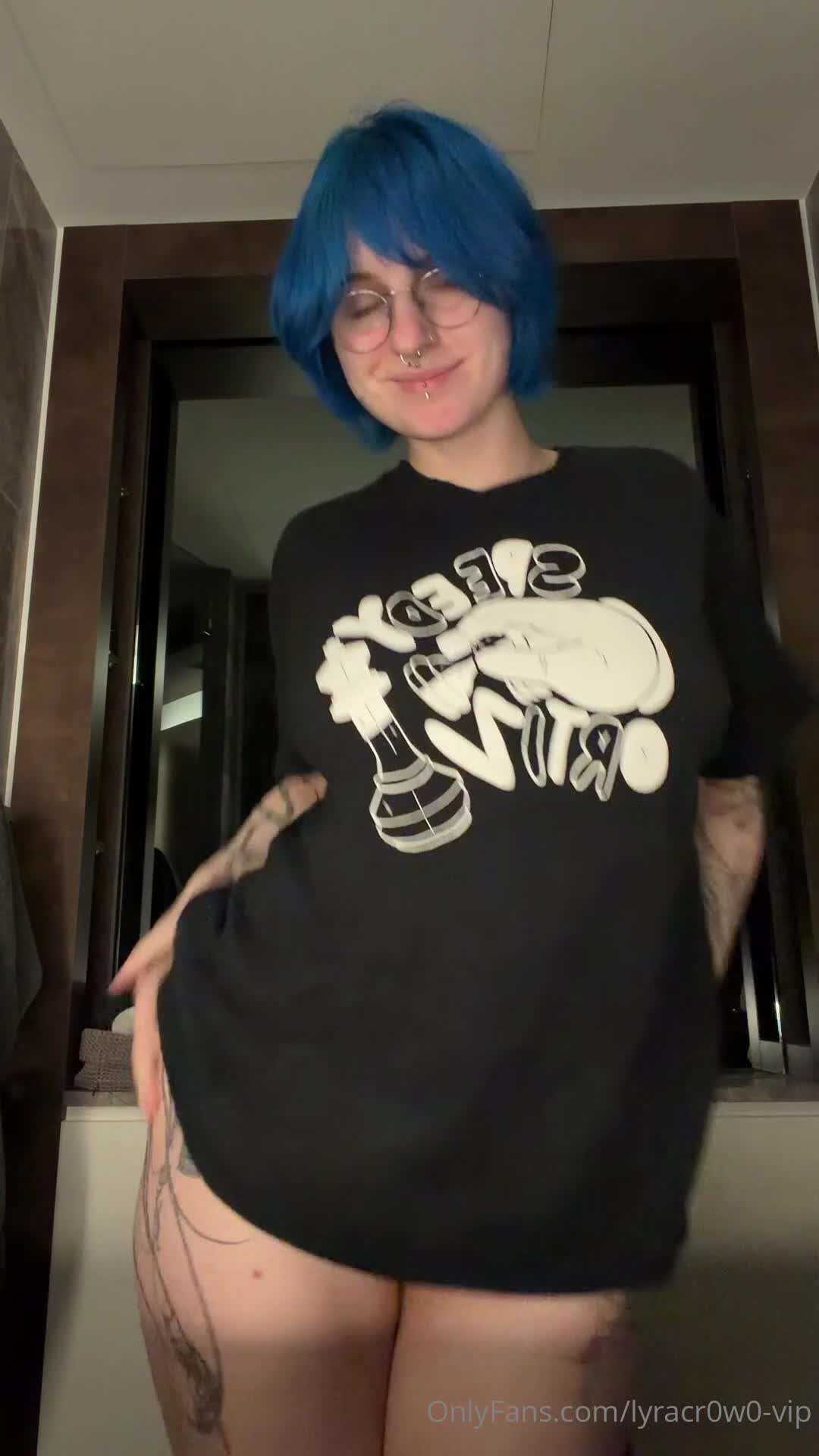 Video 888080 from Lyra Crow | lyracr0w0