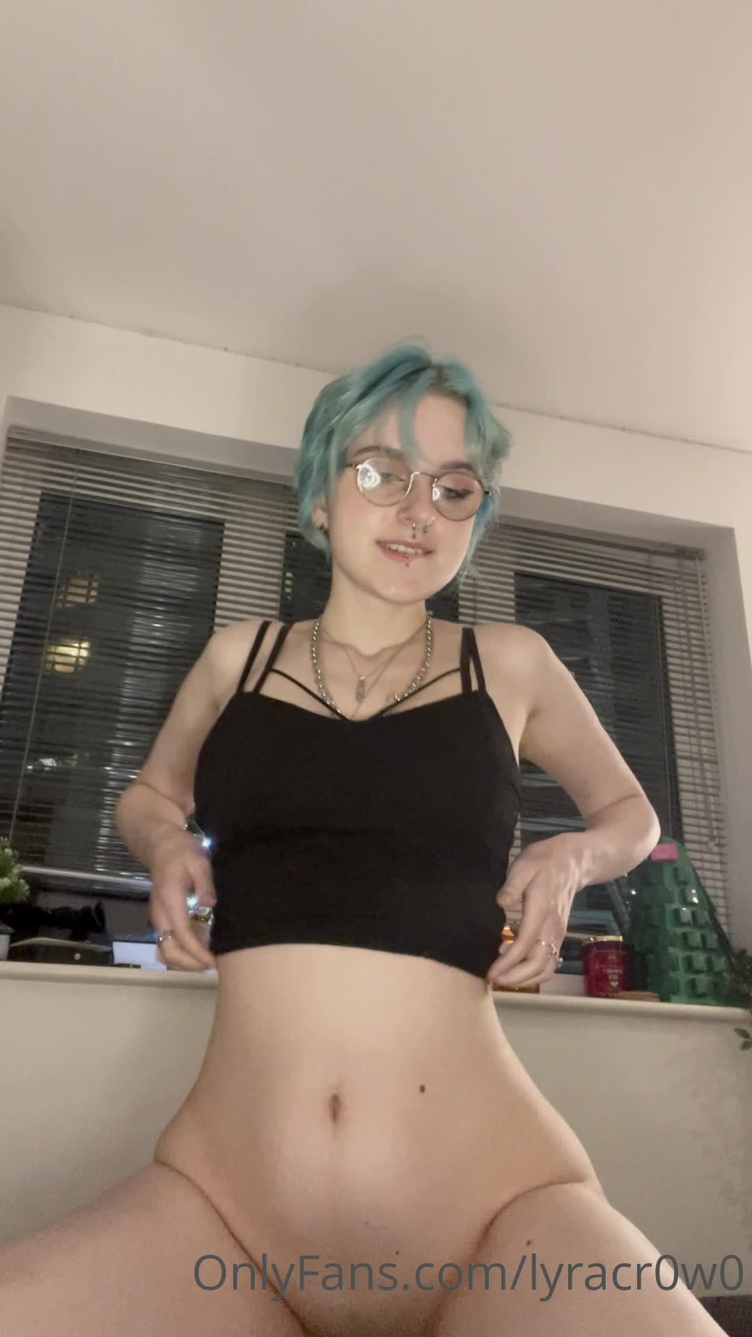 Video 888083 from Lyra Crow | lyracr0w0