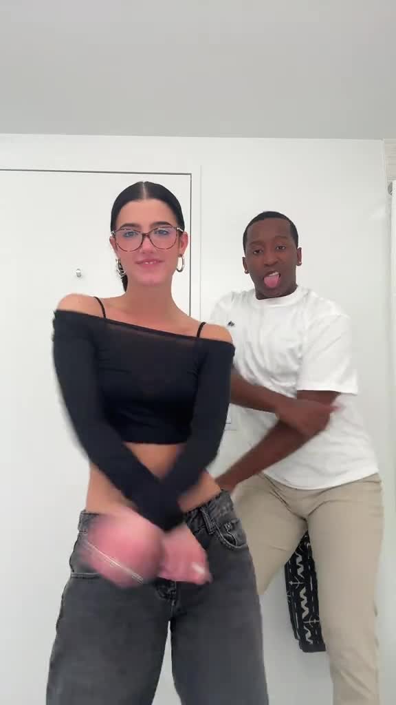Video 888235 from Charli D'Amelio / Charli Damelio