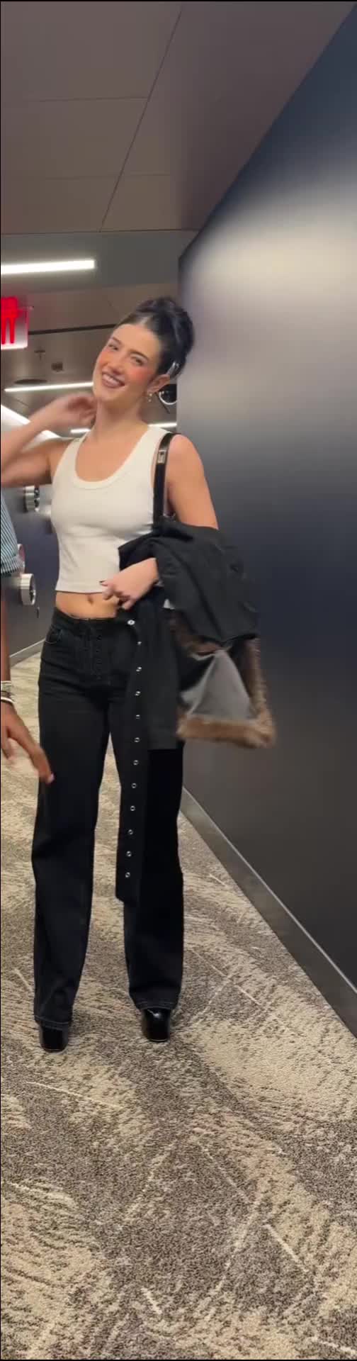 Video 888262 from Charli D'Amelio / Charli Damelio
