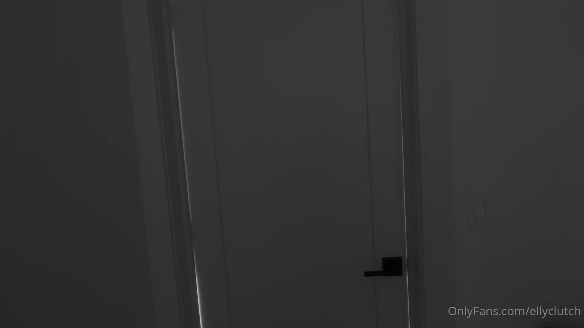 Video 888379 from Elly Clutch / PeachGoneWild