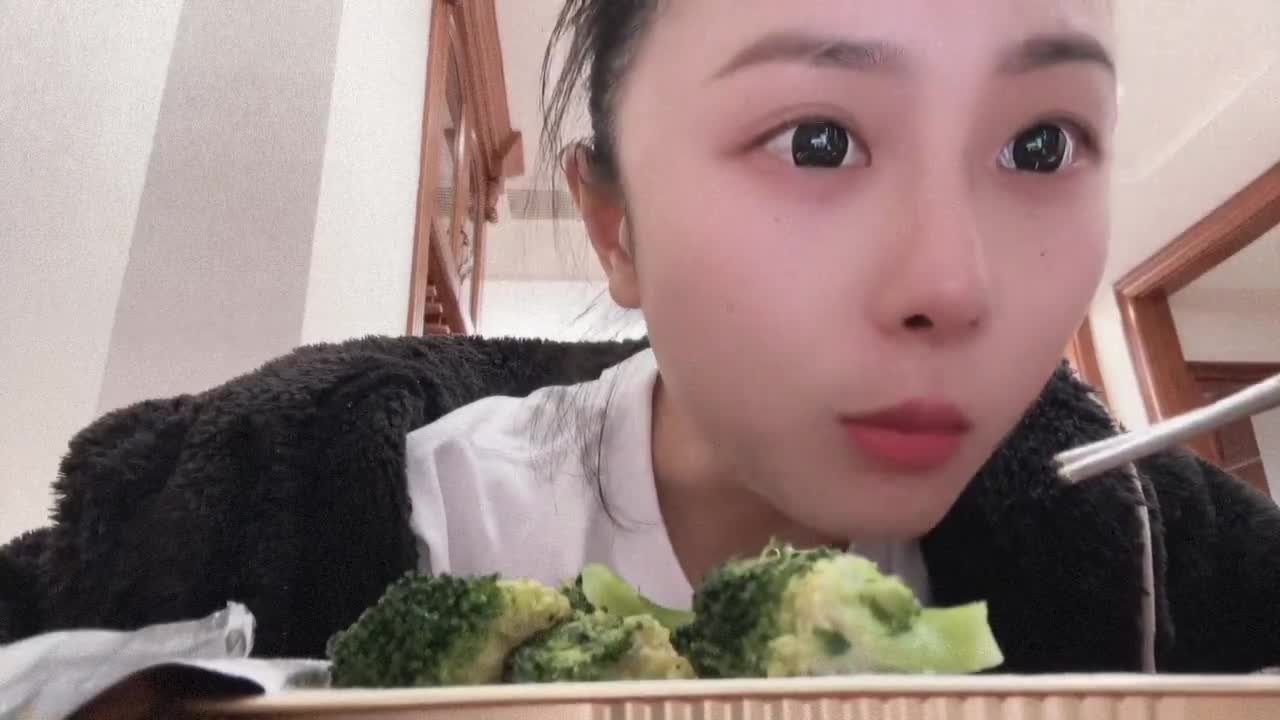 Video 888985 from 俏妞qiaoniuTT , 俏妞qiaoniu , qiaoniuTT , qiaoniu