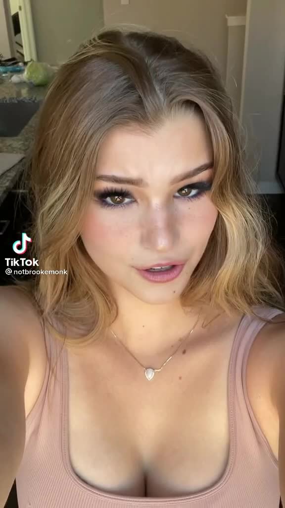 Video 889347 from Brooke Monk