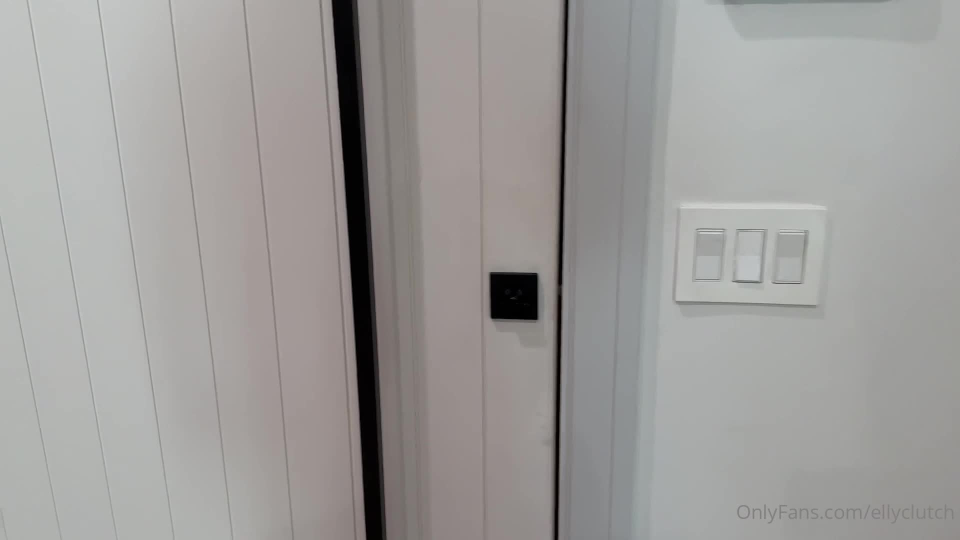 Video 889481 from Elly Clutch / PeachGoneWild