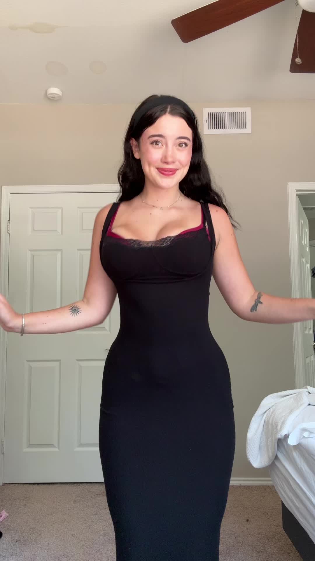 Video 889547 from Hotblockchain / Emily Cocea / cryptobaddie1