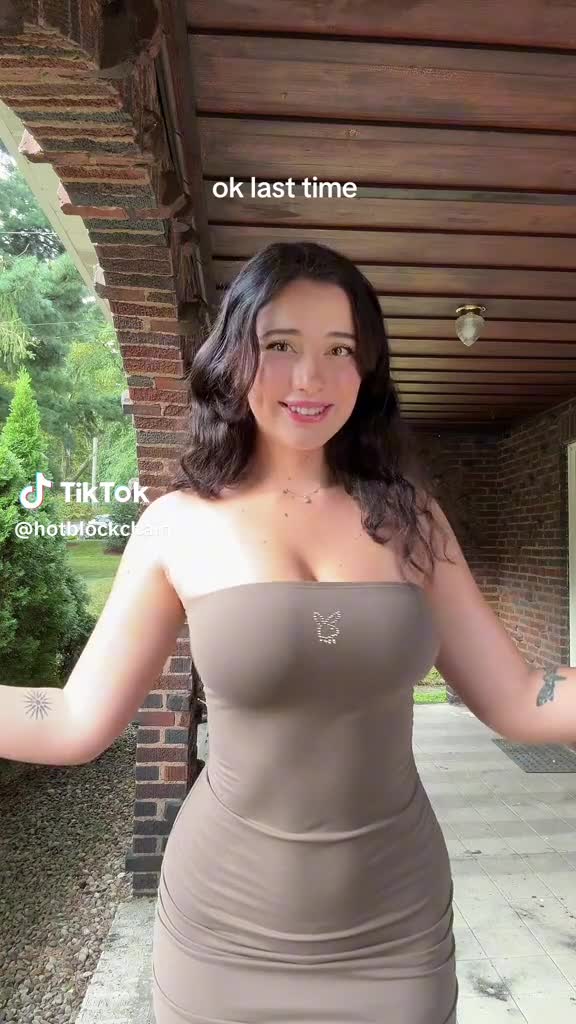 Video 889619 from Hotblockchain / Emily Cocea / cryptobaddie1