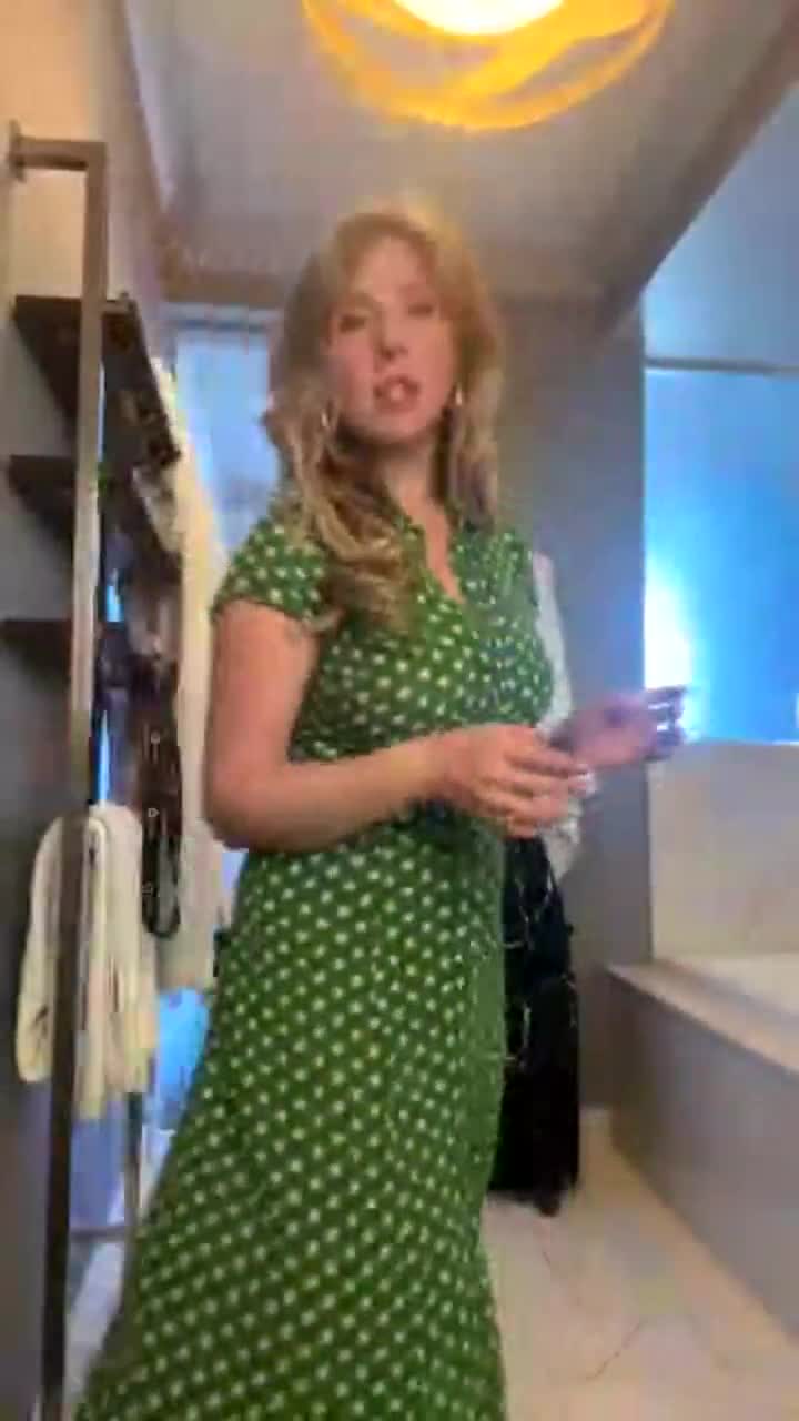 Video 890124 from Lena Paul / lenaisapeach