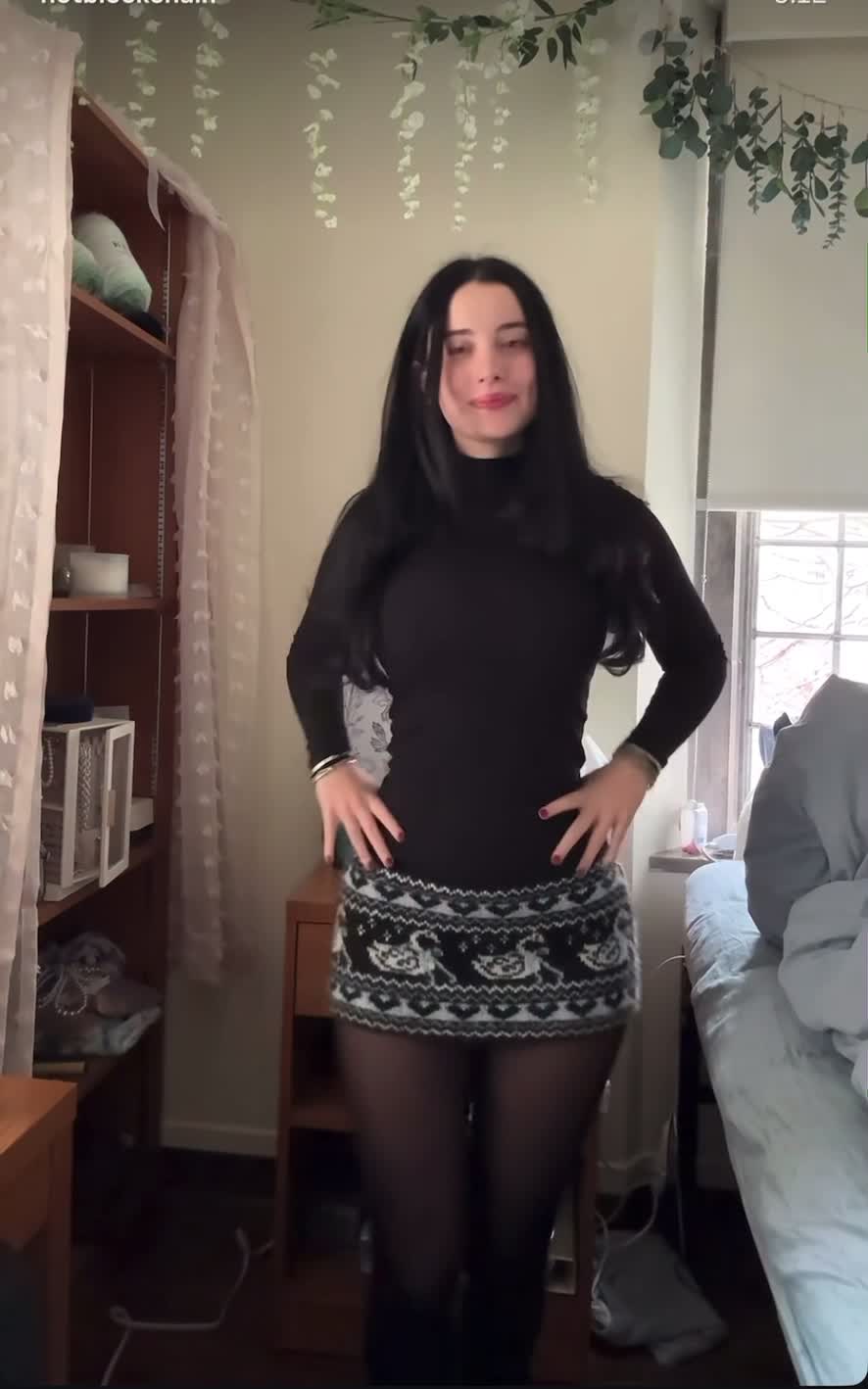 Video 890263 from Hotblockchain / Emily Cocea / cryptobaddie1