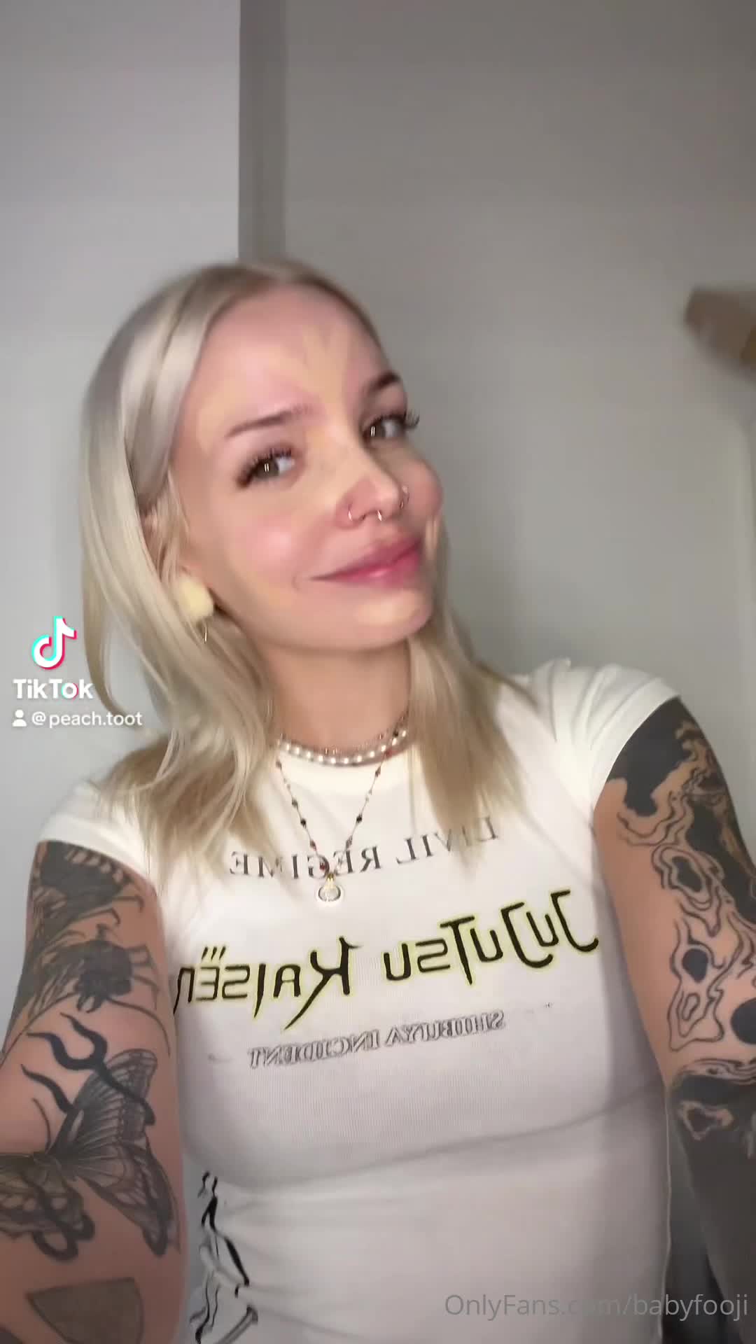 Video 890366 from babyfooji / peachtot