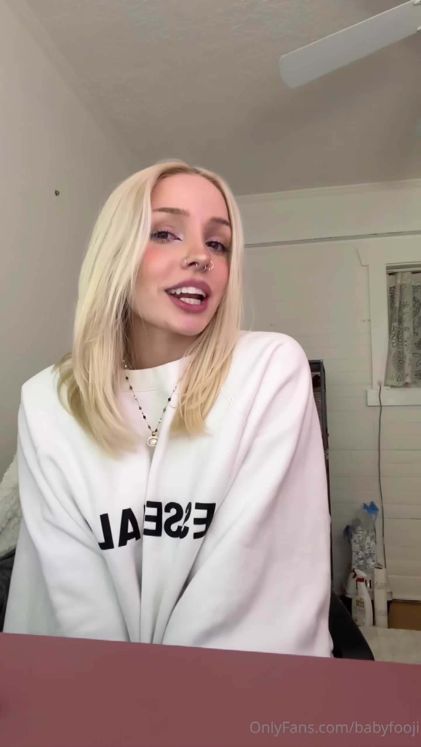 Video 890373 from babyfooji / peachtot