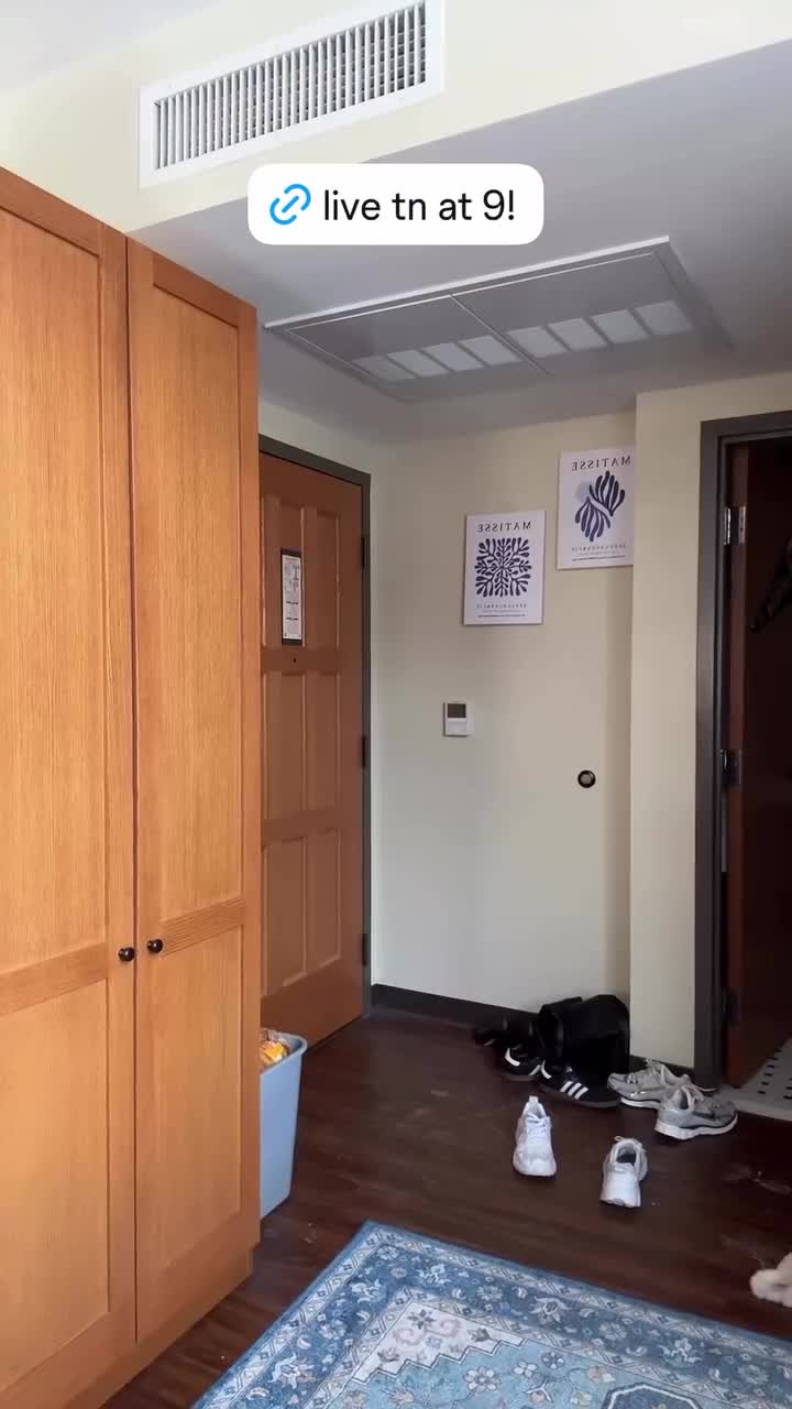 Video 890855 from Hotblockchain / Emily Cocea / cryptobaddie1