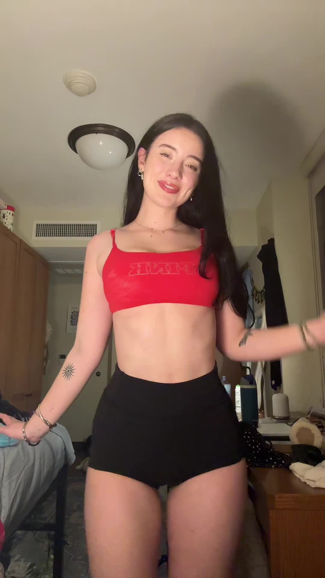 Video 890858 from Hotblockchain / Emily Cocea / cryptobaddie1