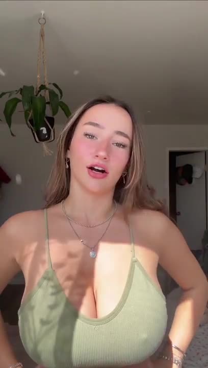 Video 891524 from Nnevelpappermann | Devon Shae