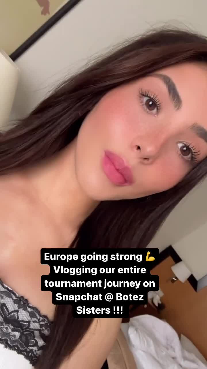 Video 891738 from Andrea Botez (leaks = ban)