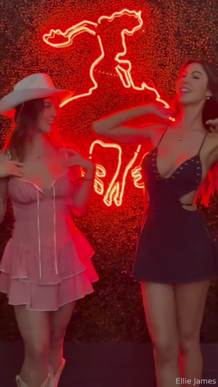 Video 892104 from Lady In The Streets / elliejames