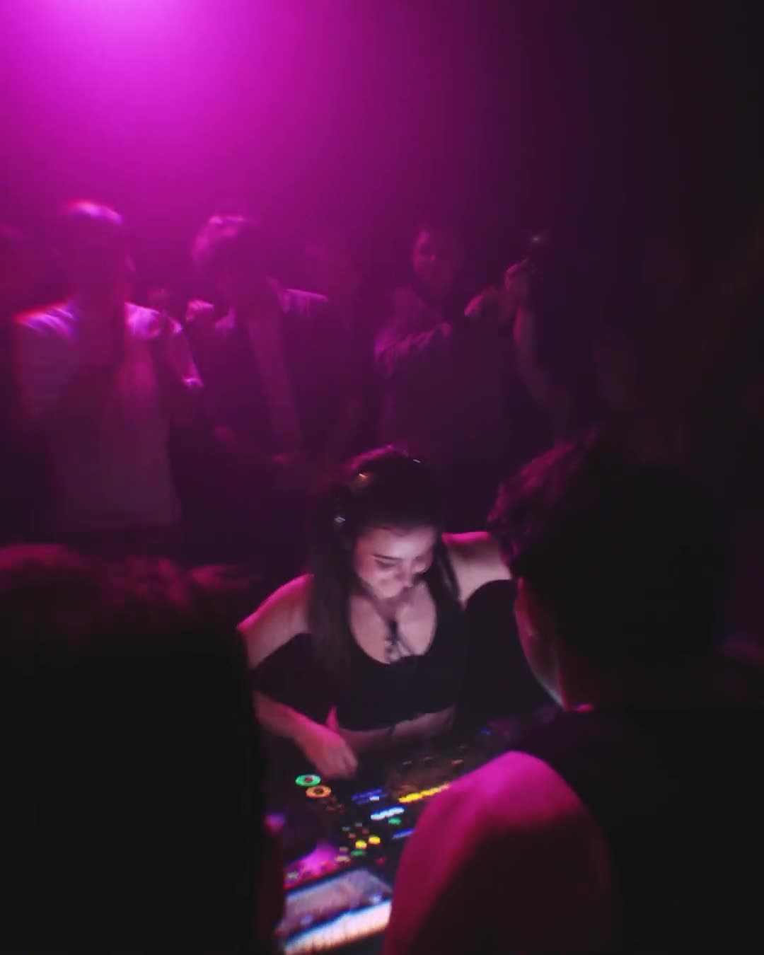 Video 892752 from Andrea Botez (leaks = ban)