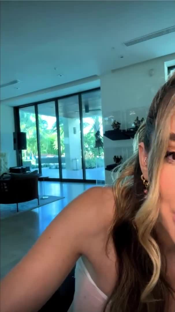 Video 894210 from Lyna Perez