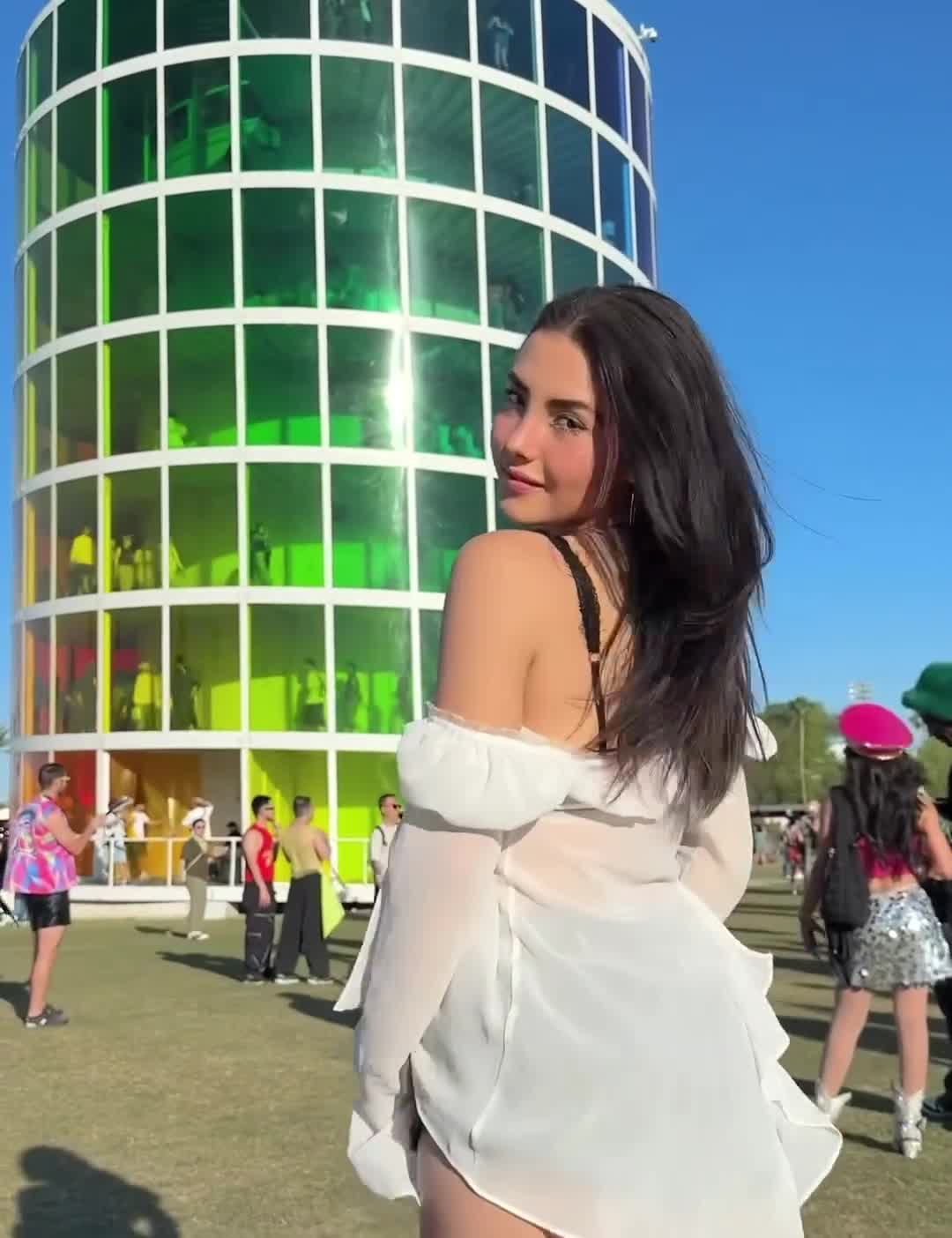 Video 894493 from Andrea Botez (leaks = ban)