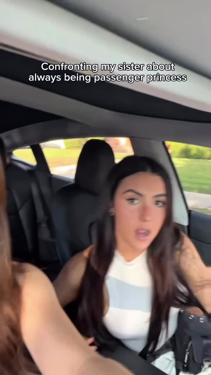 Video 894497 from Andrea Botez (leaks = ban)