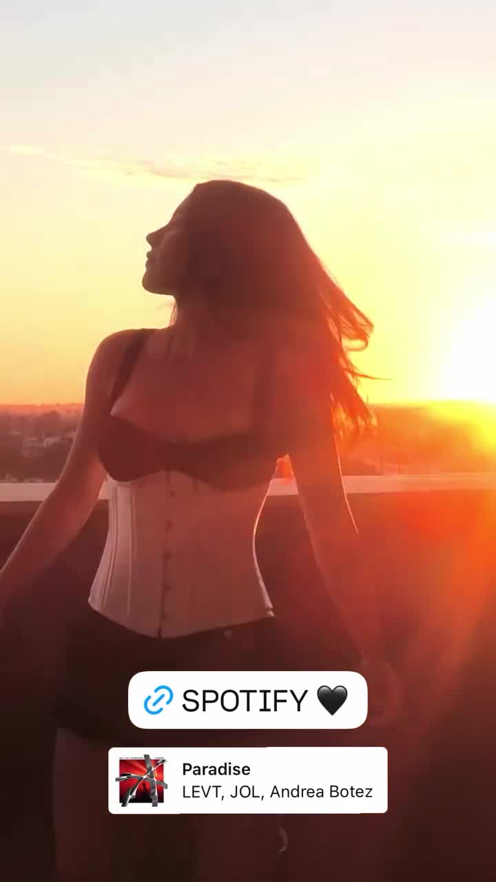 Video 894511 from Andrea Botez (leaks = ban)