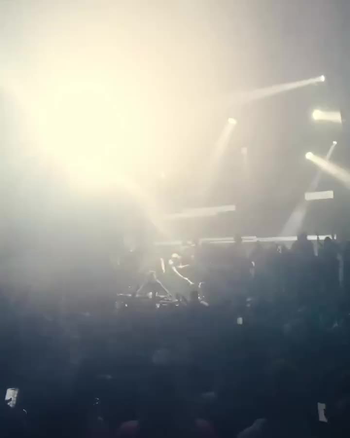 Video 894513 from Andrea Botez (leaks = ban)