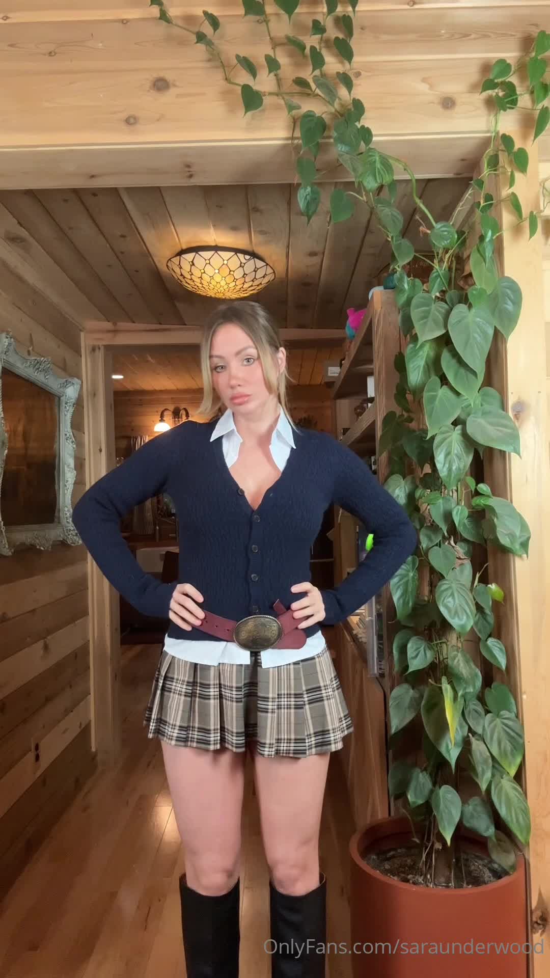 Video 898062 from Sara Jean Underwood / Saraunderwood