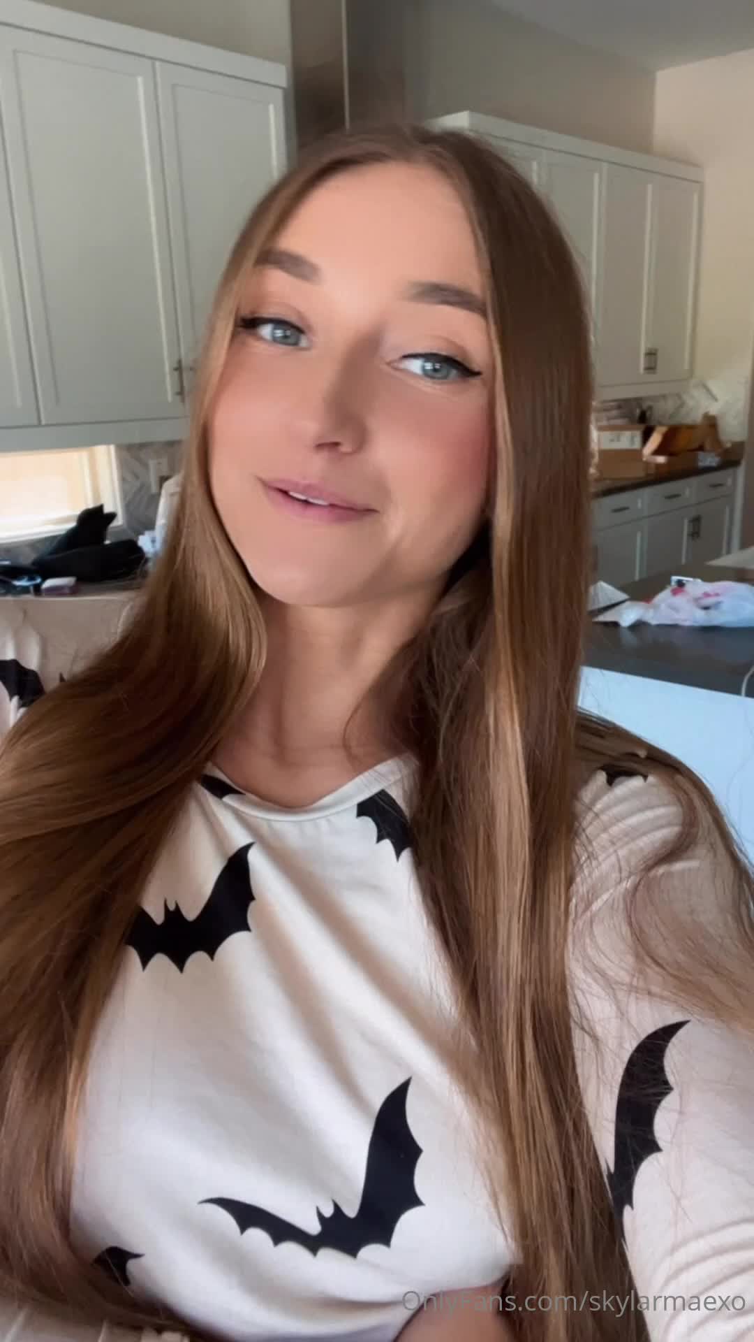 Video 899296 from Skylar Mae / skylarmaexo
