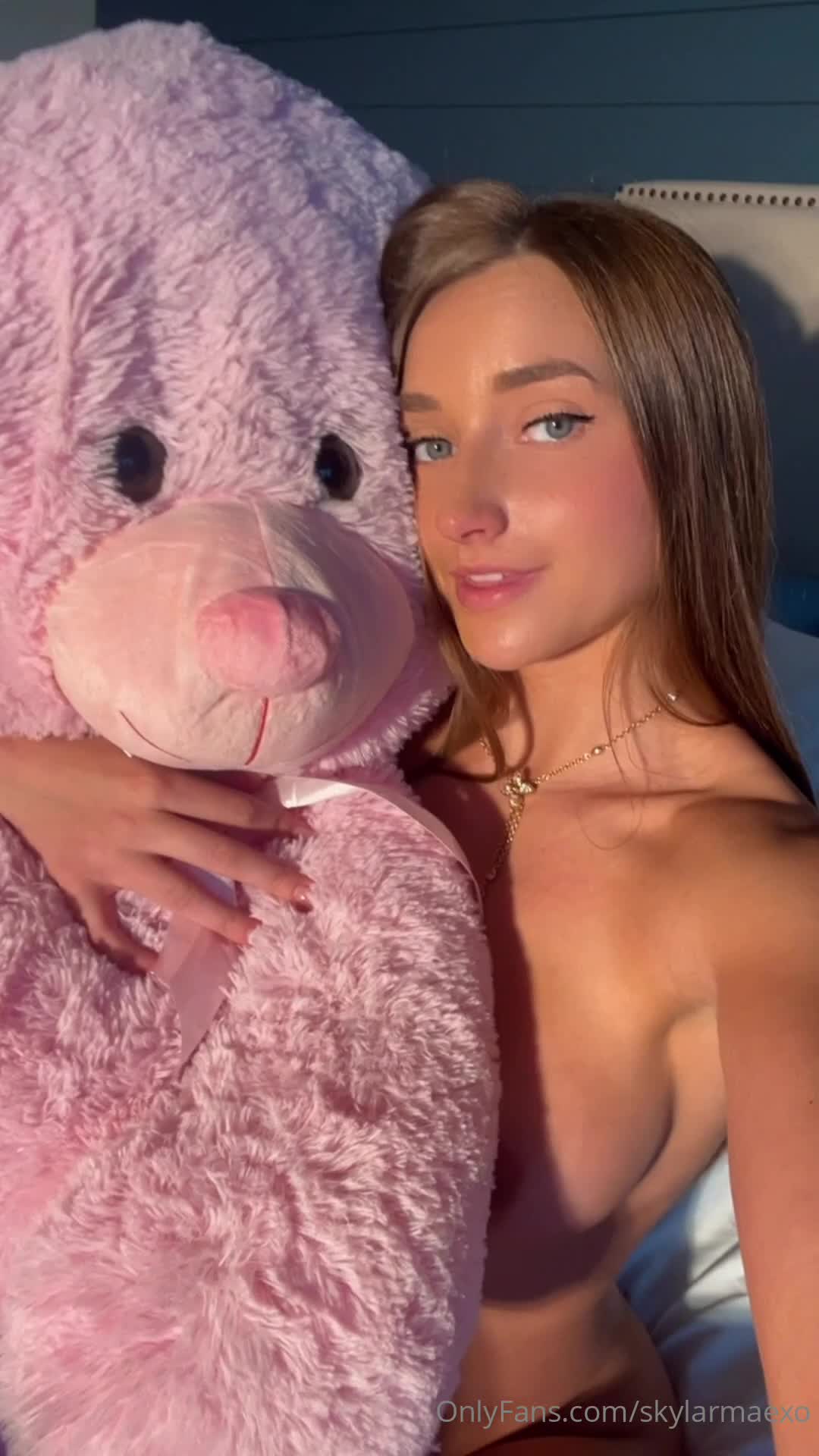 Video 899701 from Skylar Mae / skylarmaexo