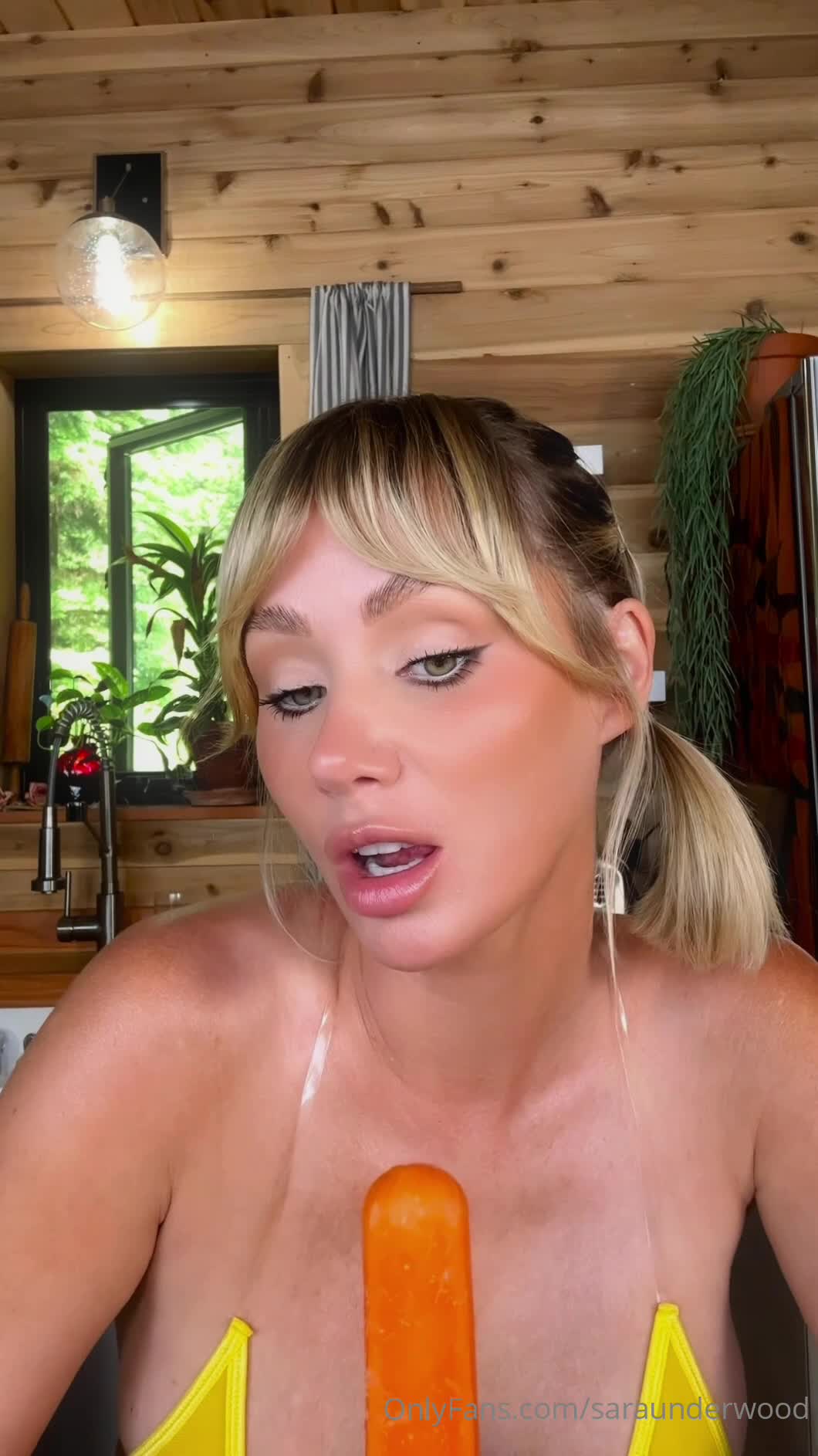 Video 901076 from Sara Jean Underwood / Saraunderwood