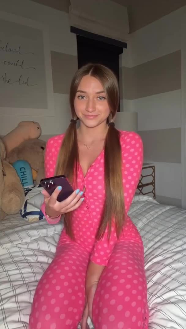 Video 901544 from Skylar Mae / skylarmaexo