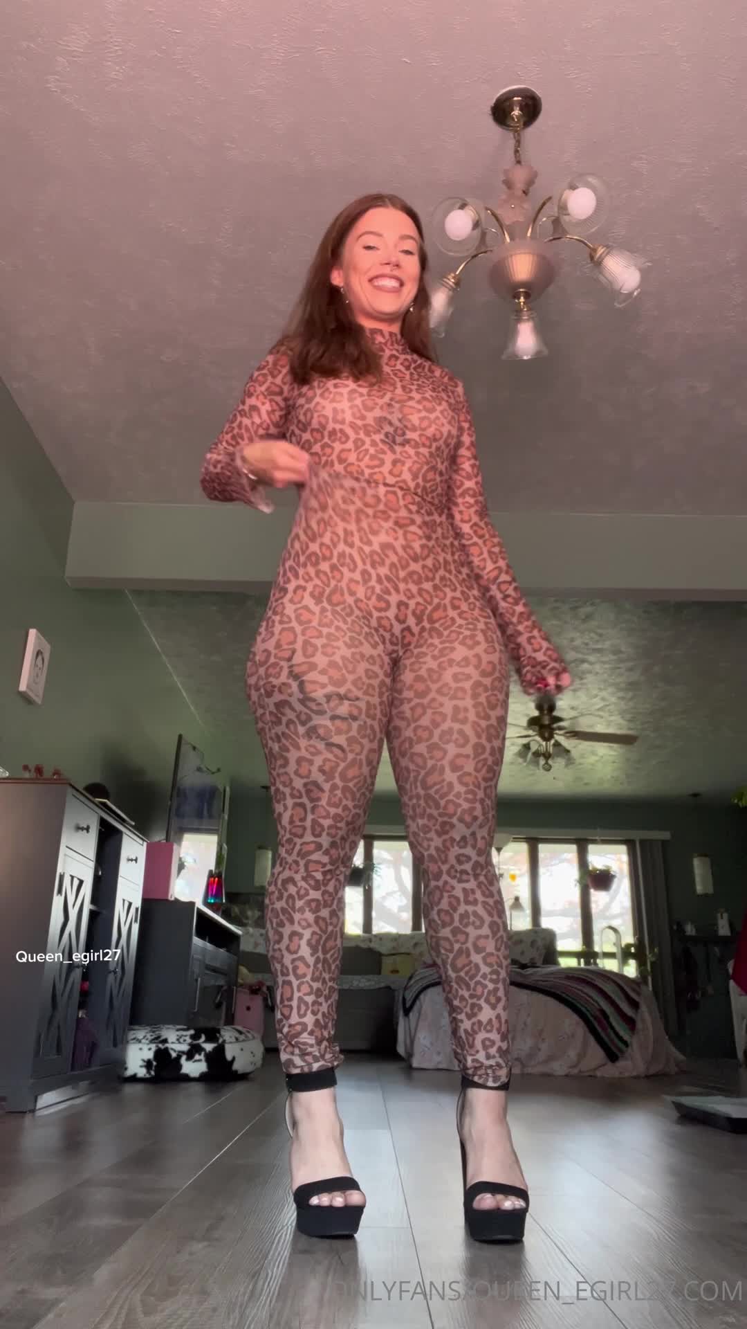 Video 904120 from Queen_D / queen_egirl27