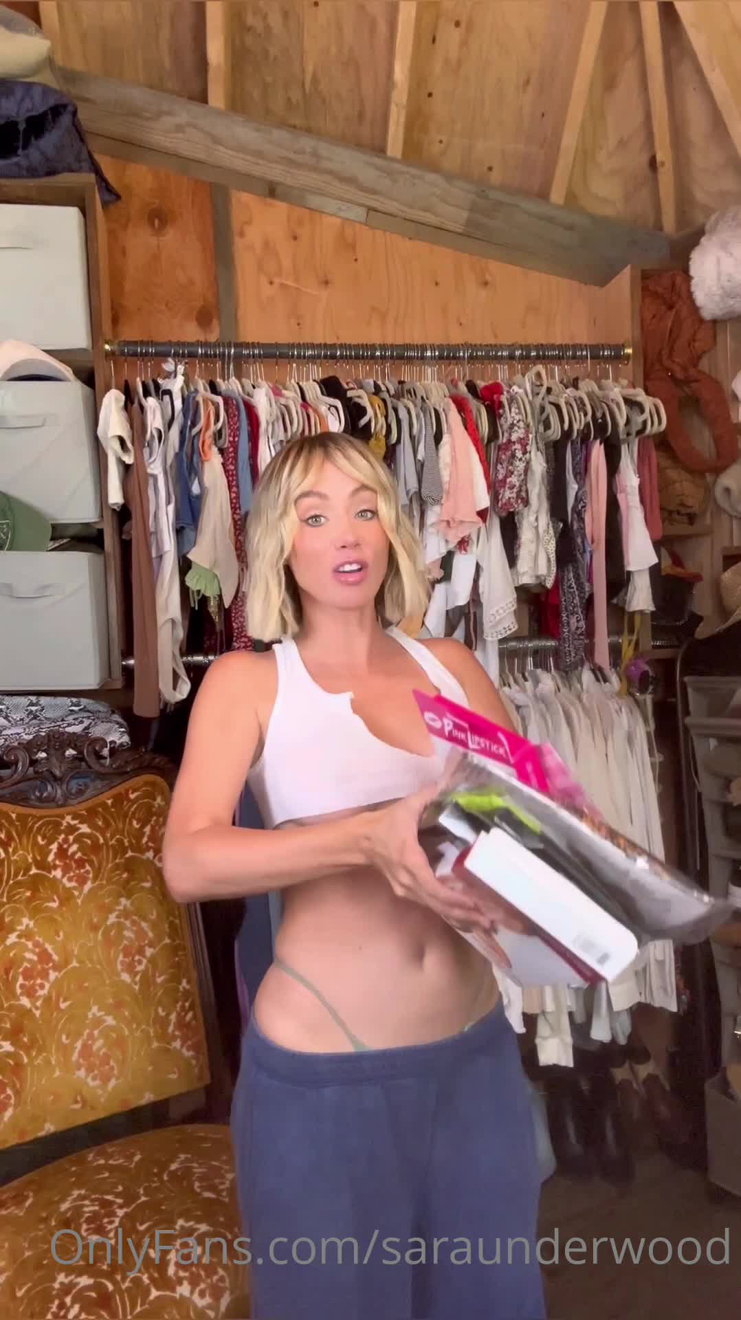 Video 906042 from Sara Jean Underwood / Saraunderwood